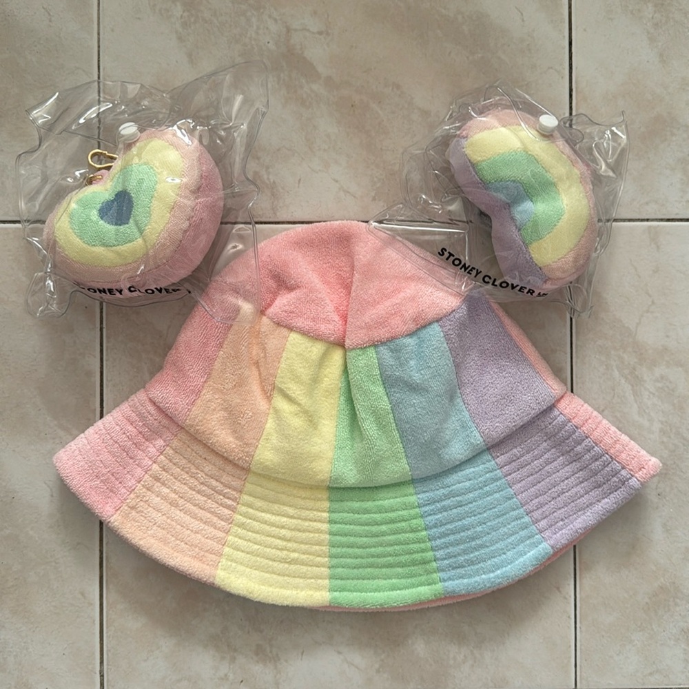 NWT Stoney Clover Terry Cloth Rainbow Bucket Hat and Keychains